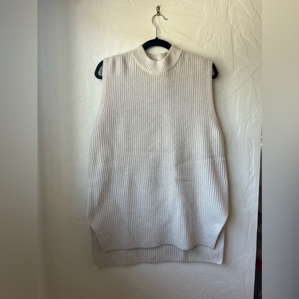 H&M Sweater Vest